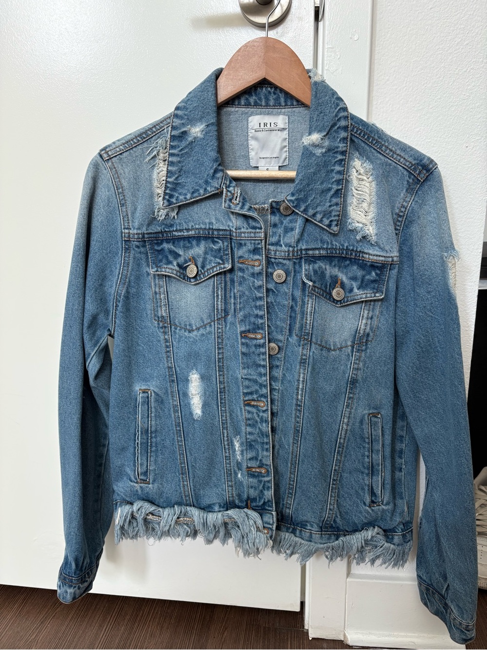 Distressed Jean jacket - Picture 1 of 7